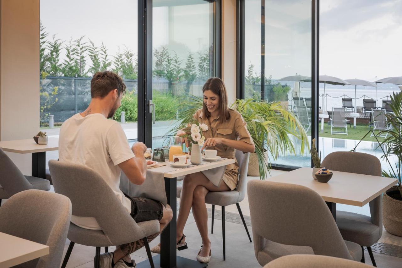 Hotel Vinci Sirmione Esterno foto