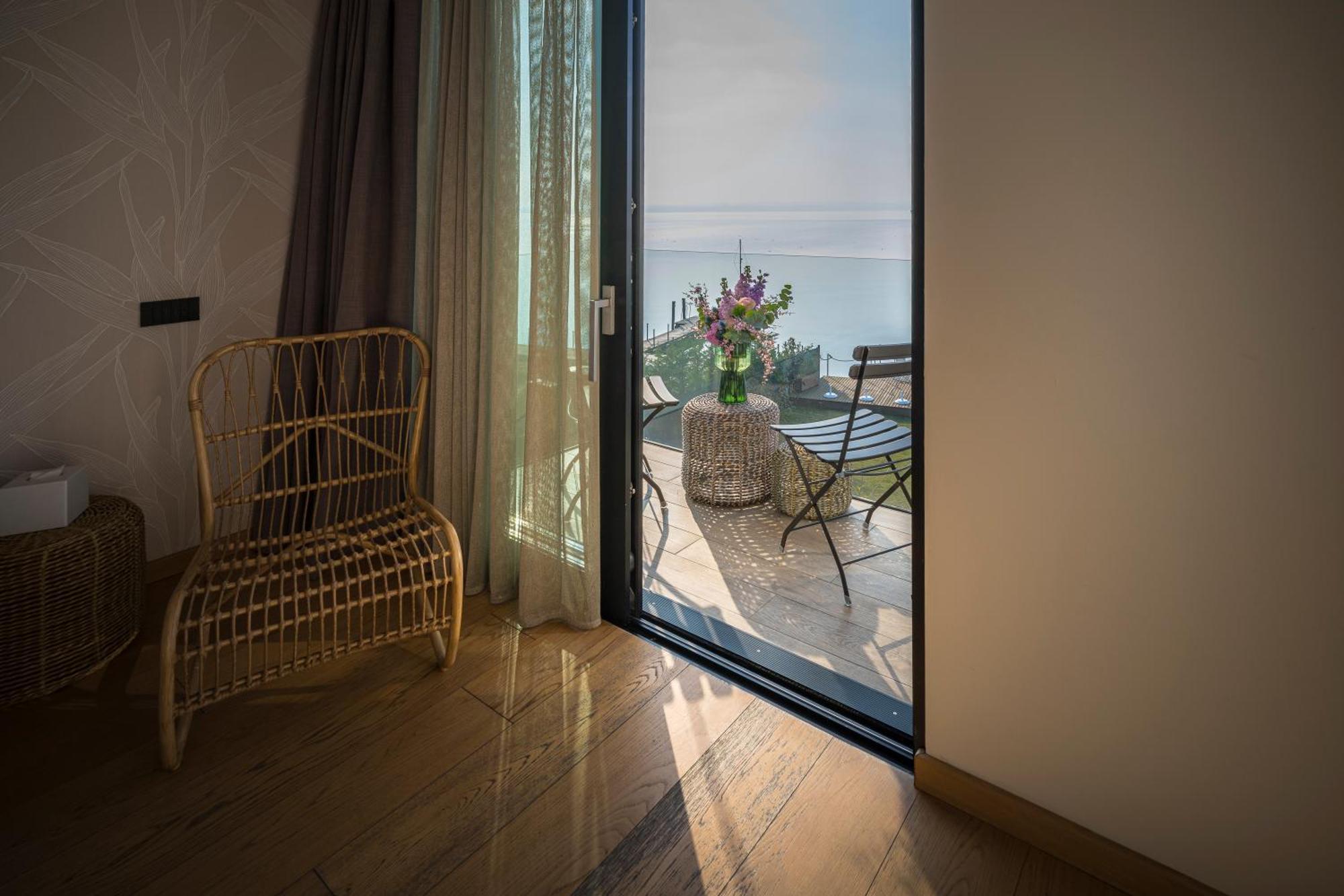 Hotel Vinci Sirmione Esterno foto